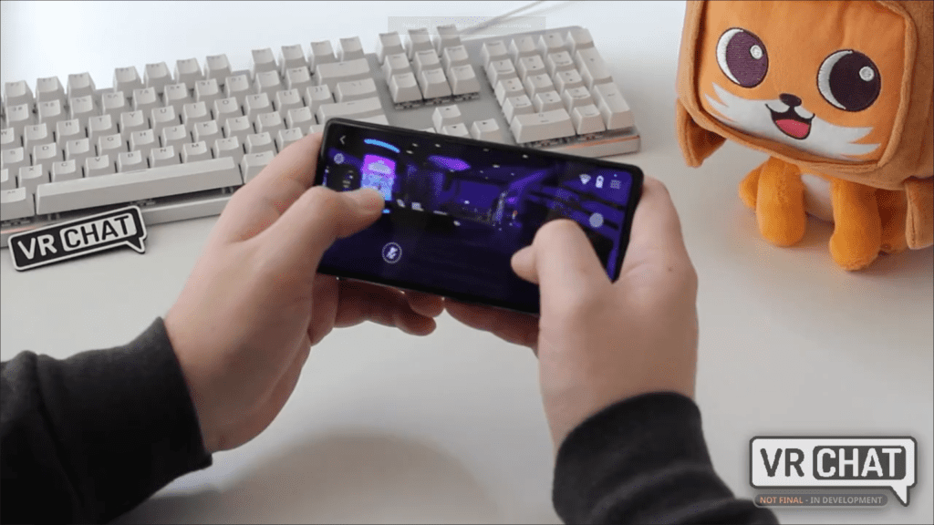 VRchat ejecutandose en un teléfono móvil con android